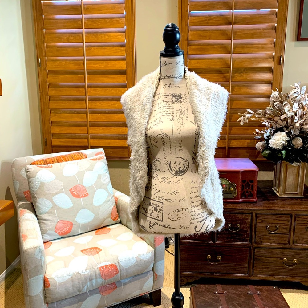 Cream knit vest